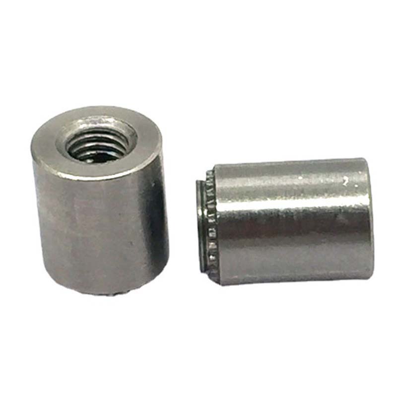 Ujetniški pritrdilni element