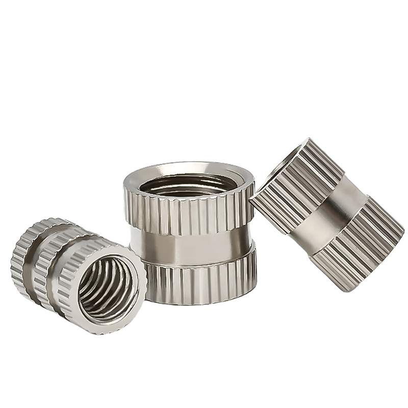 Vgrajena vložna matica