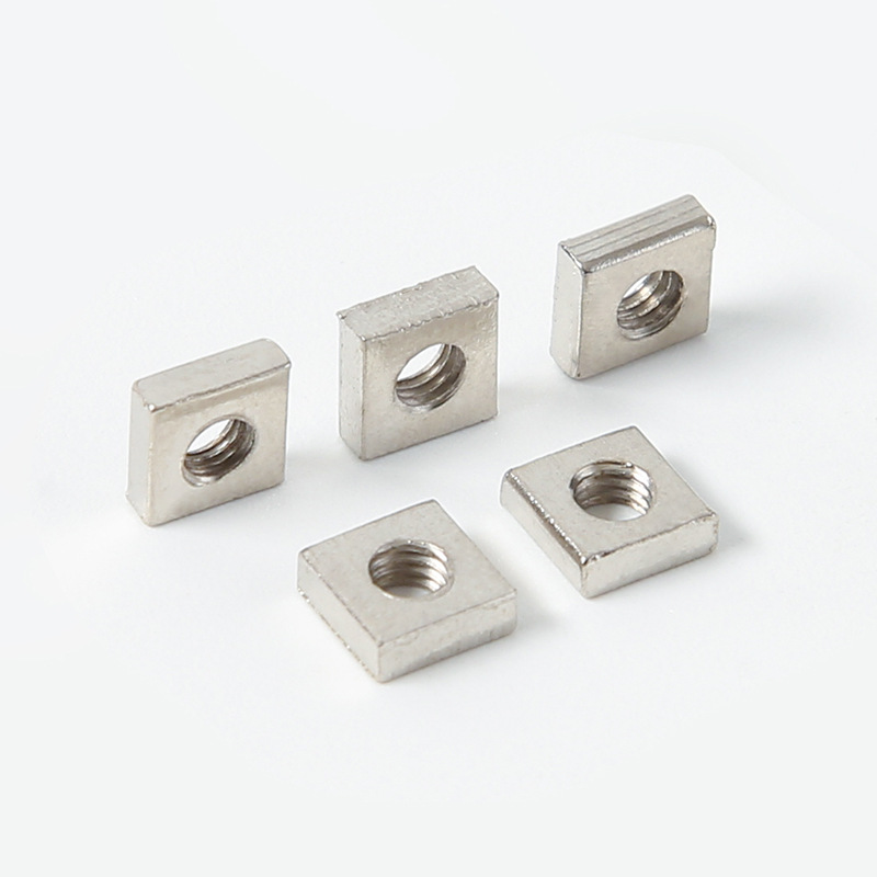 Matica s kvadratno glavo